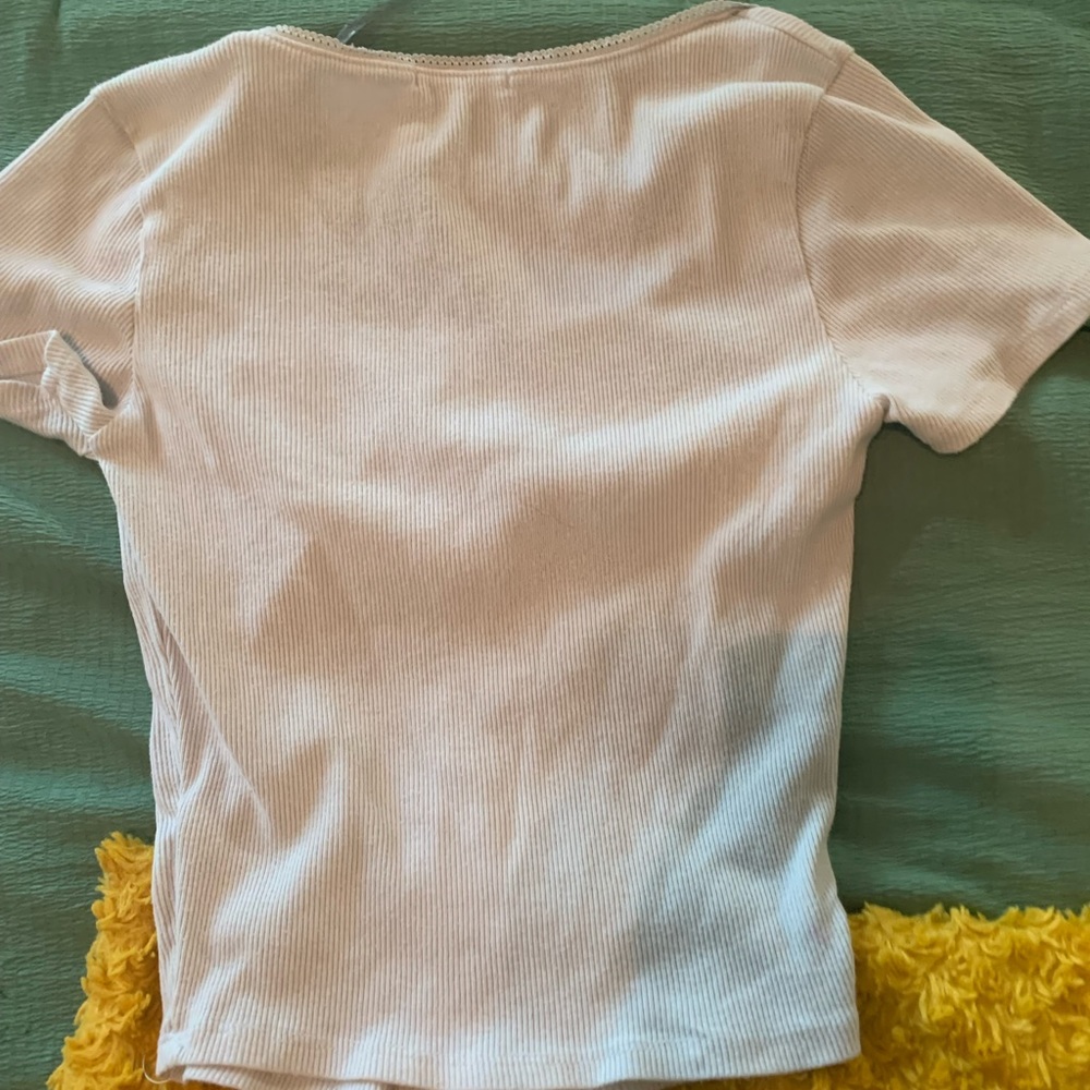 white button down top - Picture 2 of 3
